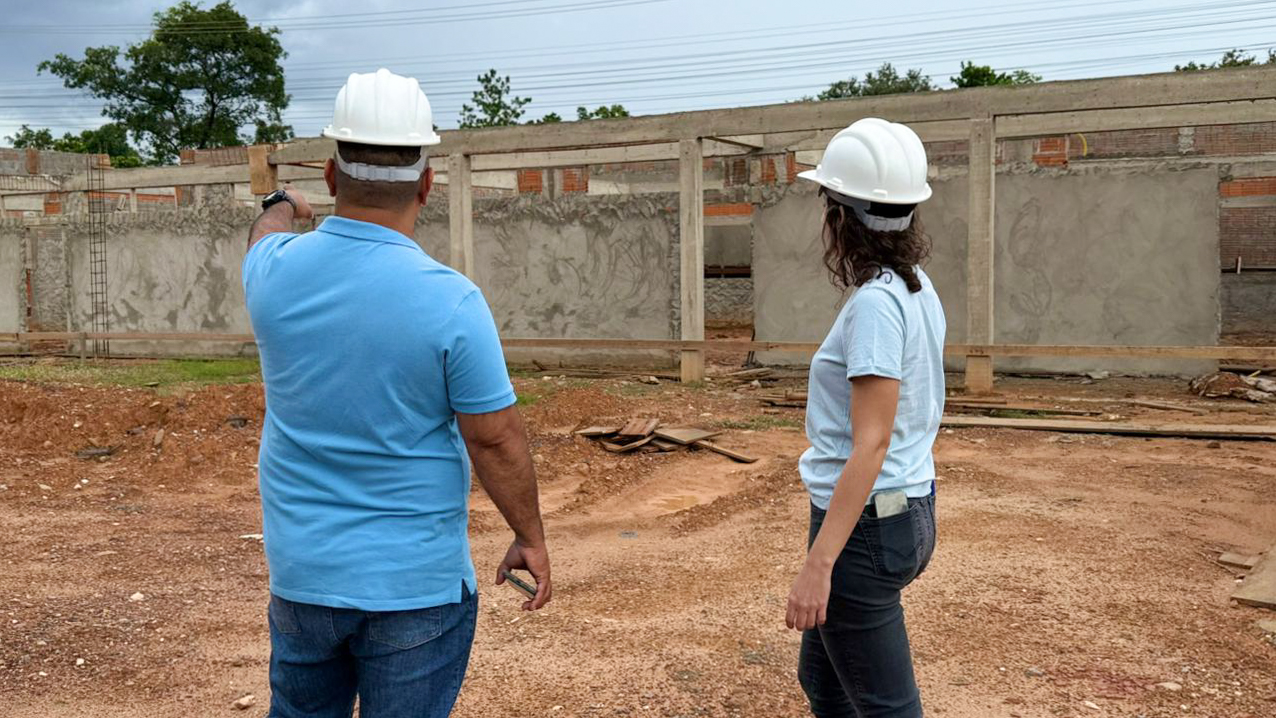 Equipe técnica da Educação visita obras em andamento em Várzea Grande